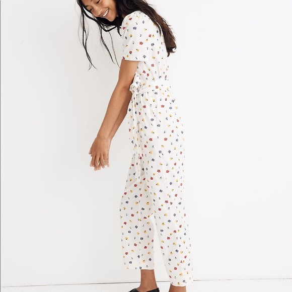 NWT- Madewell Puff-Sleeve Tapered Jumpsuit in Confetti Floral - Size 6 - Picture 2 of 9